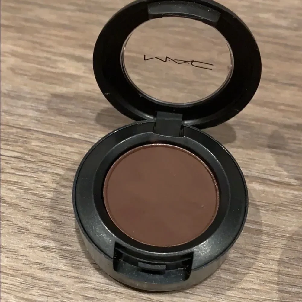 Mac eyeshadow 😍limited Edition colors